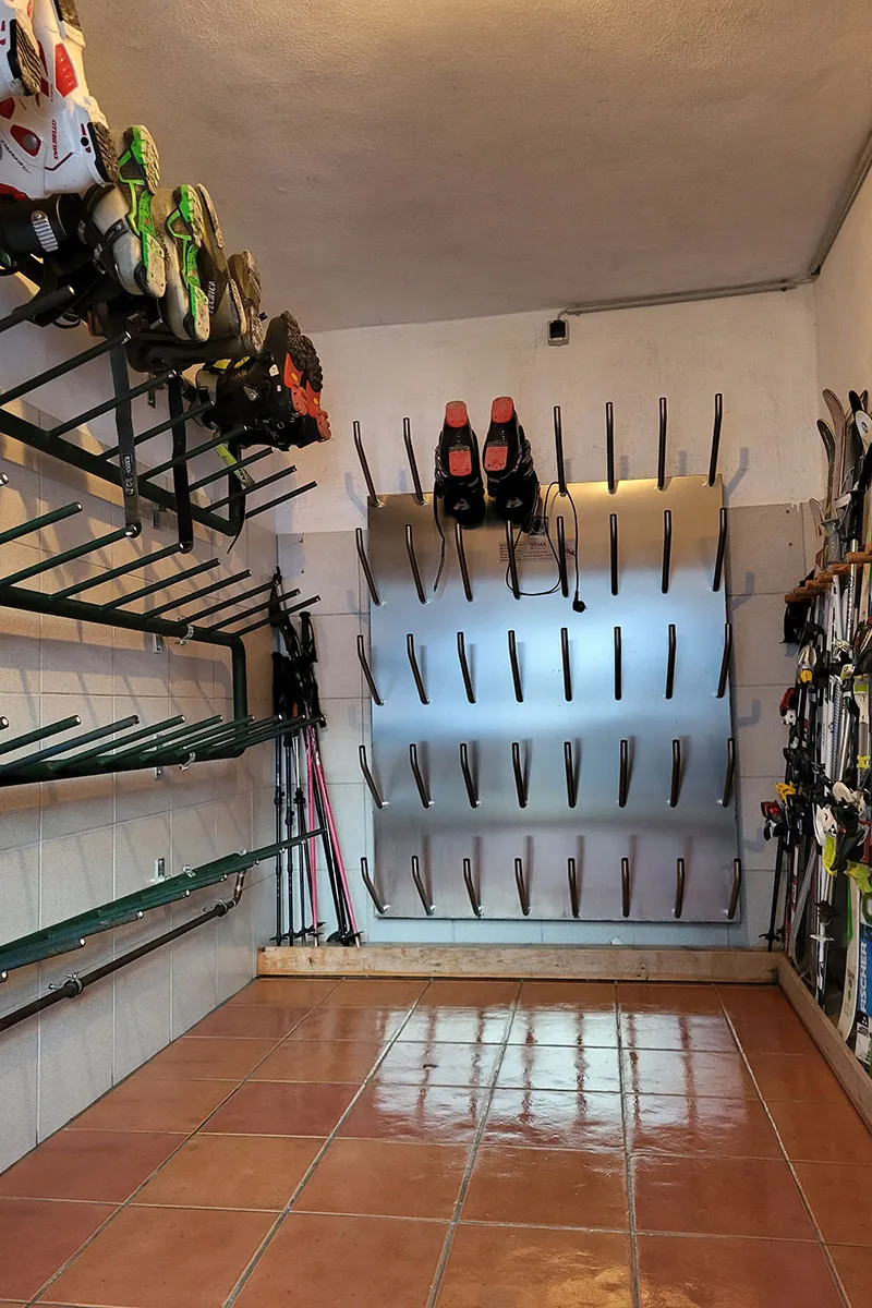 Beheizter Skistall mit Schuhtrockner am Hansalagut für Ihren Skiurlaub im Lungau