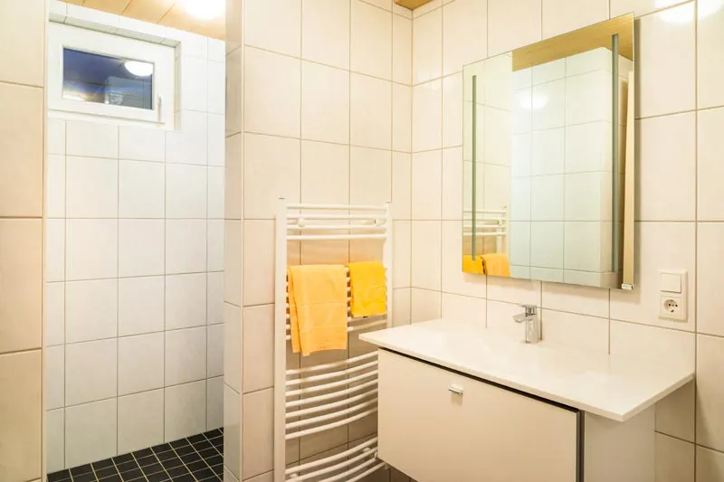 Accessible bathroom 1